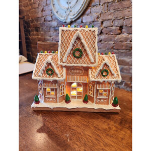 New! Lighted Gingerbread House Bakery